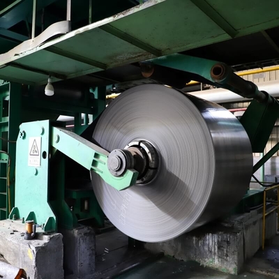 Z275-Z600 galvanizou a chapa metálica Rolls 1500mm